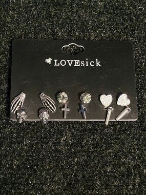 ⚡3/$20⚡LOVESICK Skeleton Hands/Hearts/Skulls/Crosses/Screws Earrings Hot Topic